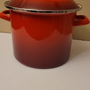 Le Creuset Enameled-Steel Stock Pot Red